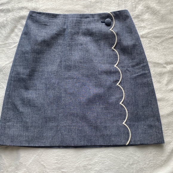J. Crew Dresses & Skirts - J CREW CHAMBRAY SCALLOP DETAIL SKIRT SIZE 0